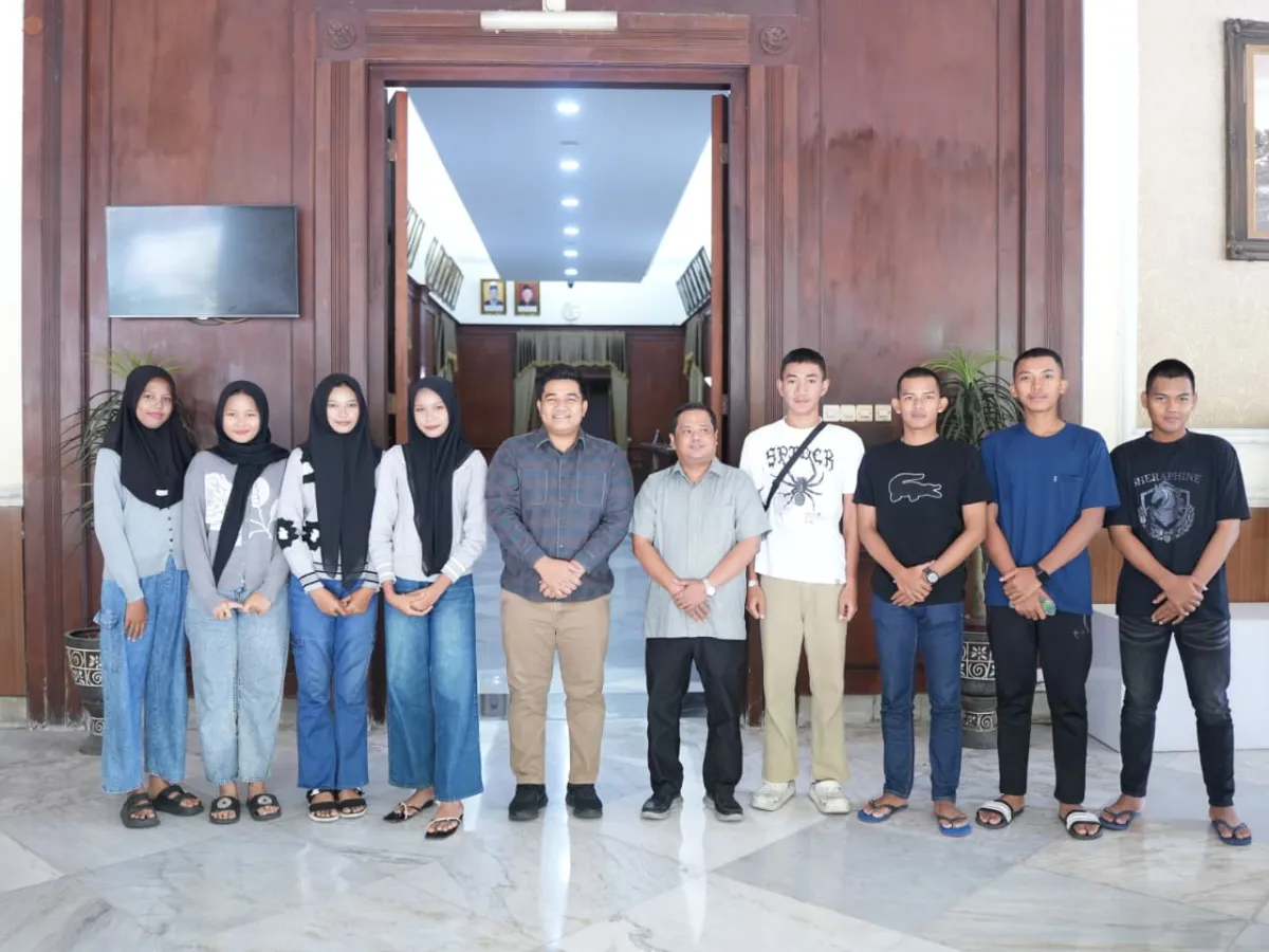 Delapan Paskibraka Asal Bawean Belum Bisa Pulang, DPRD Gresik Pastikan Kebutuhan Mereka Terpenuhi
