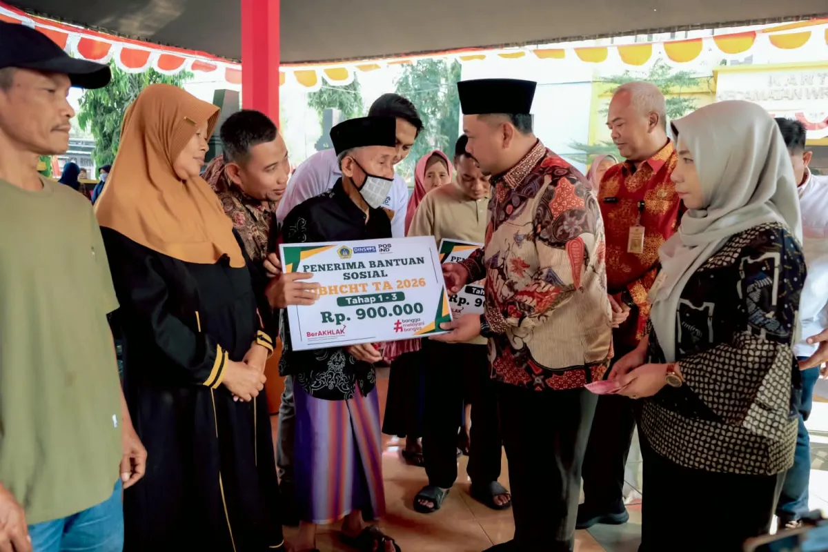 Bupati Gresik Minta Warga Wringinanom Aktif Sampaikan Persoalan di Lingkungan