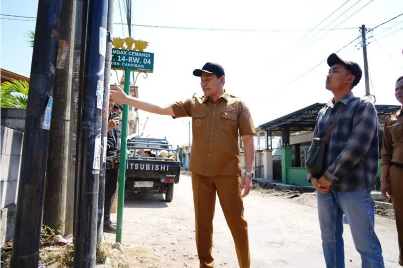 Bupati Subandi Instruksikan Percepatan Betonisasi Jalan Tambakcemandi Sidoarjo