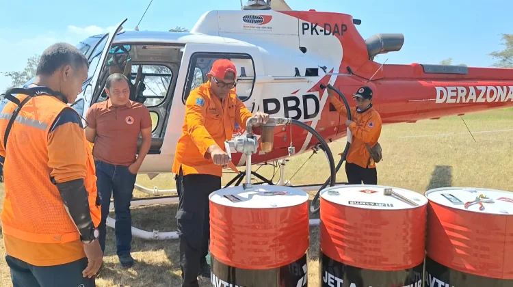 Tangani Karhutla Gunung Arjuna, BPBD Jatim Intensifkan Water Bombing