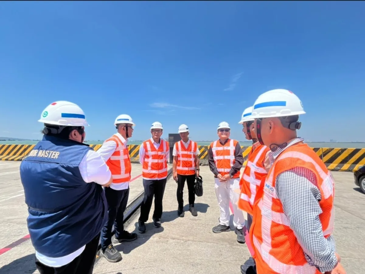 Kemenhub Tinjau Penerapan Green Port di Terminal Teluk Lamong Dukung NZE 2060