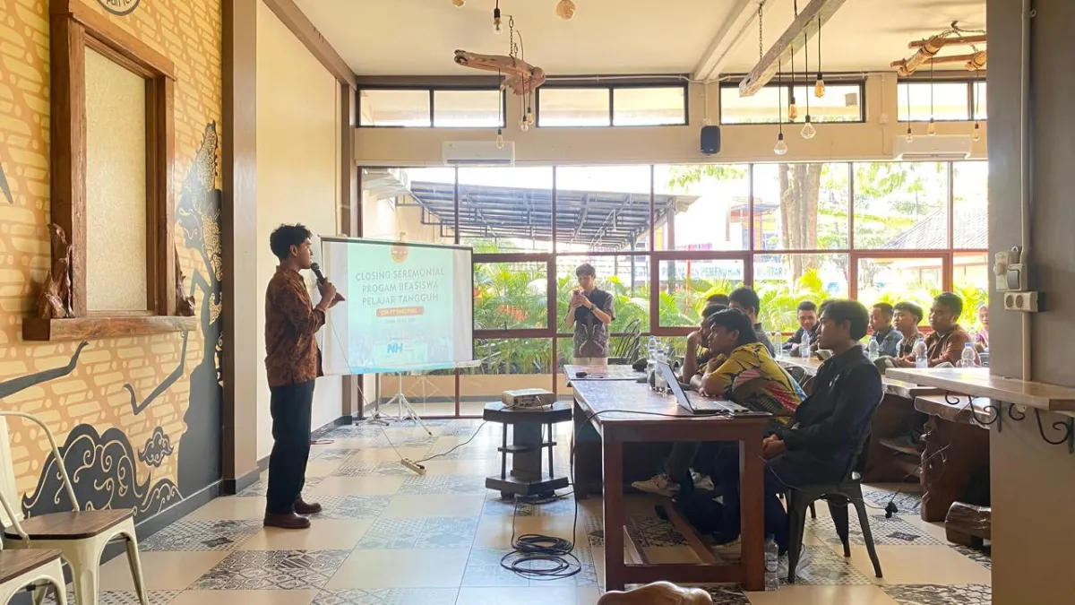 Beasiswa Pelajar Tangguh PT Smelting Cetak 52 Pelajar Berprestasi di Gresik