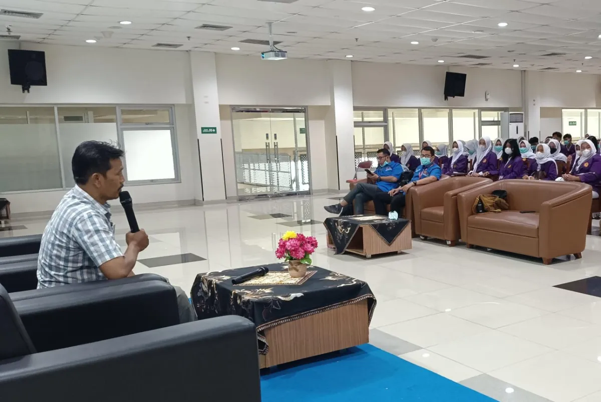 Siapkan Lulusan Siap Kerja, SMK Mitra Sehat Mandiri Sidoarjo Terapkan PJBL di RSA UGM