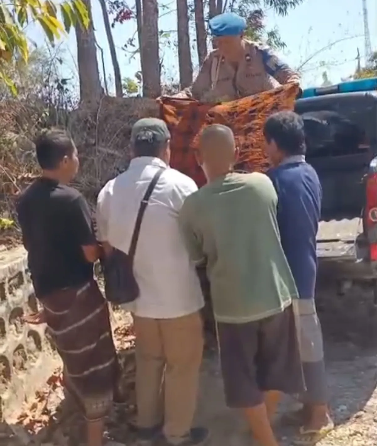 Ditemukan Lemas di Makam Bujuk Rioh Sampang, Musafir Asal Jateng Meninggal di RSUD