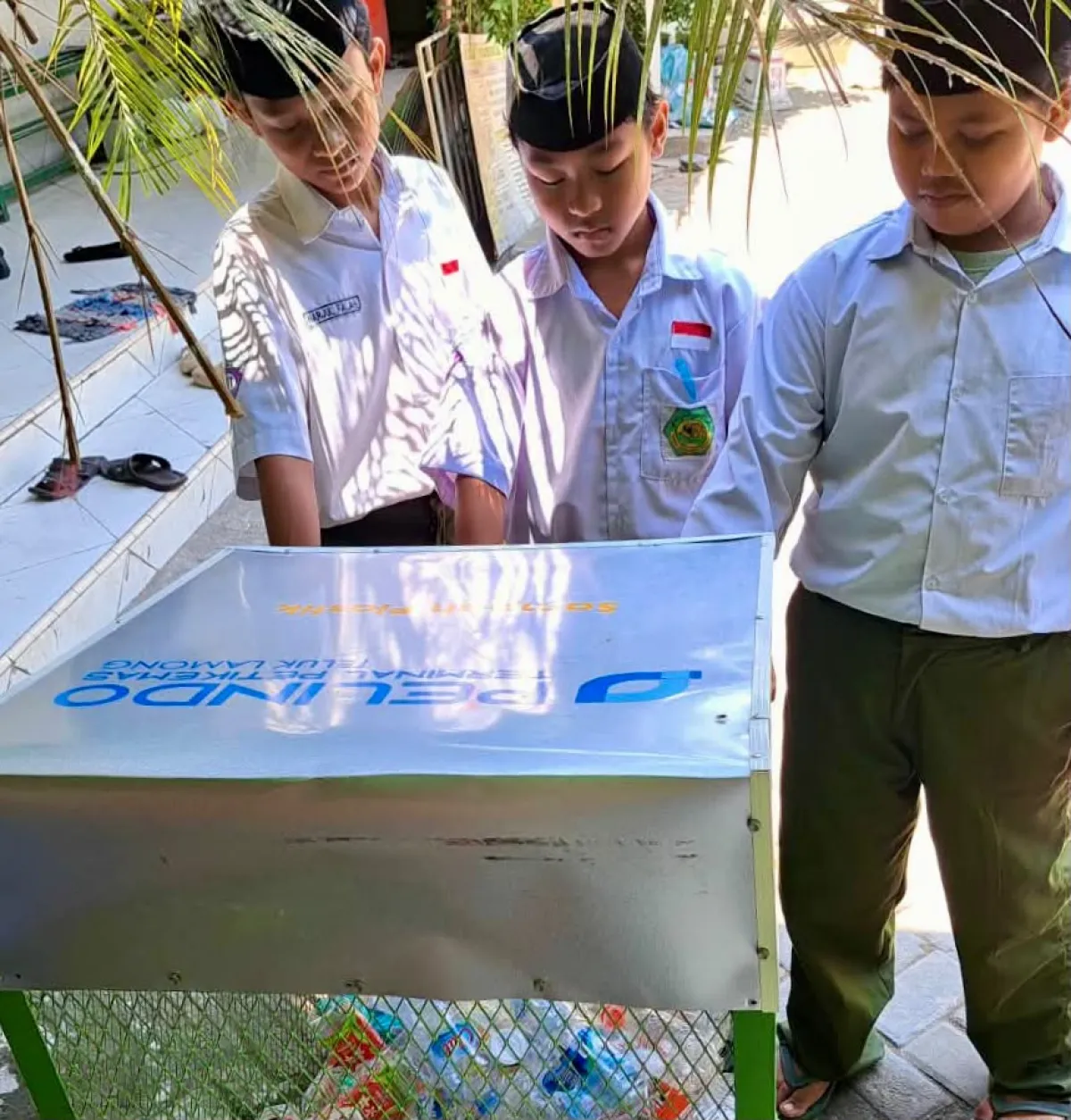 PT Terminal Teluk Lamong Tanamkan Kesadaran Lingkungan Sejak Dini Melalui Edukasi Pemilahan Sampah di Sekolah