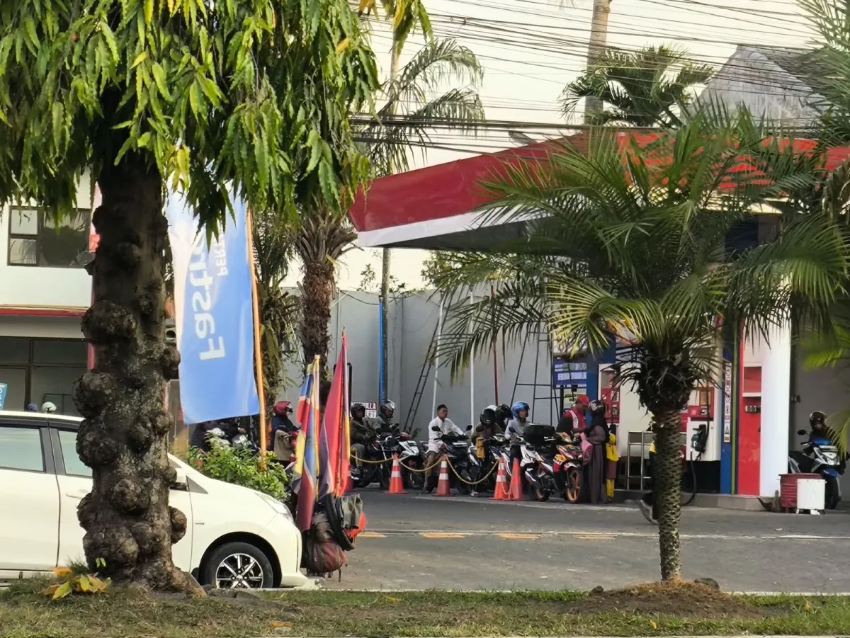 Antrean Pertalite Mengular di Jember, Pertamina: Stok dan Distribusi Tak Bermasalah