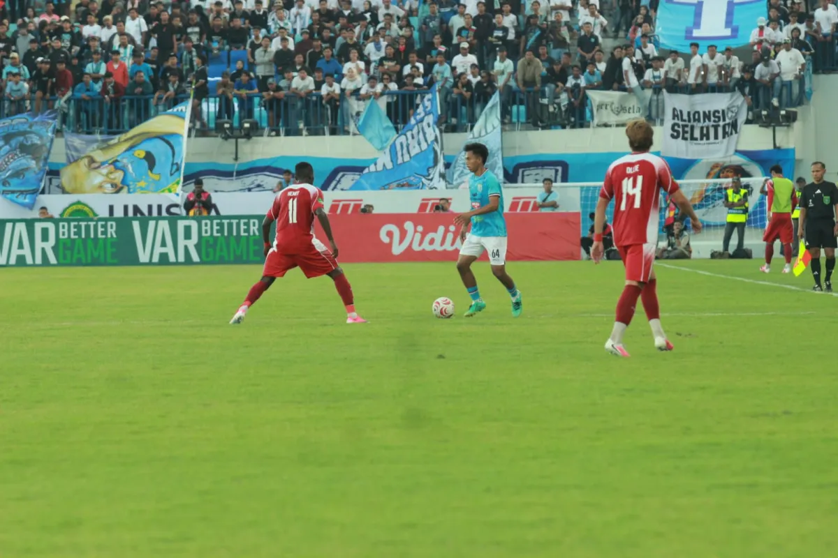 Persela Tampil Meyakinkan, Persis Solo Dipaksa Menyerah 2-0 di Surajaya