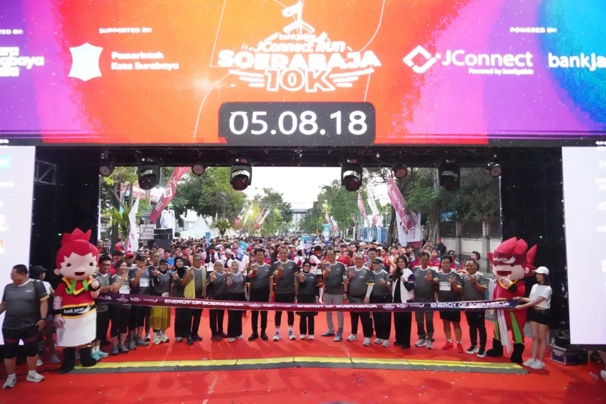 3.750 Pelari Ramaikan JConnect Run Soerabaja 10K, Eri Cahyadi Ikut Lari 5K