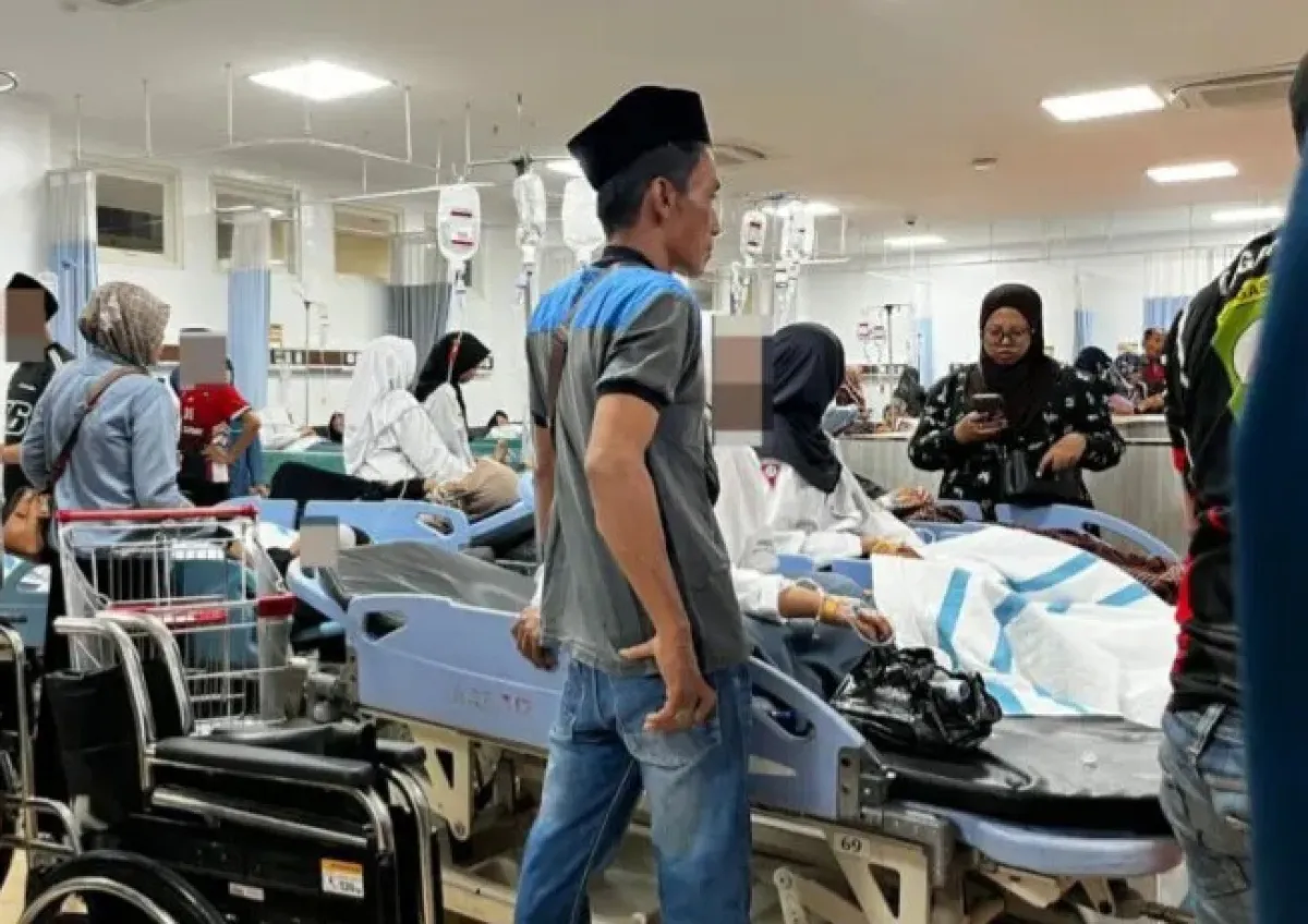 Ratusan Santri Ponpes di Sidoarjo Diduga Keracunan Usai Santap MBG, Dilarikan ke Rumah Sakit