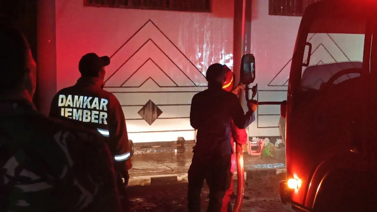Hampir Separuh Kantor TN Meru Betiri Jember Hangus Terbakar, Gedung Arsip dan Keuangan Terdampak