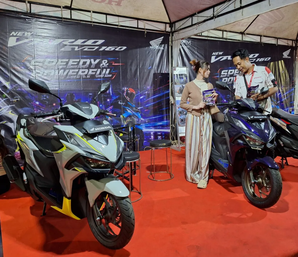 Akhir Pekan Makin Meriah, Honda Vario 160 Hadirkan Hiburan Musik dan Undian UKH di Jember