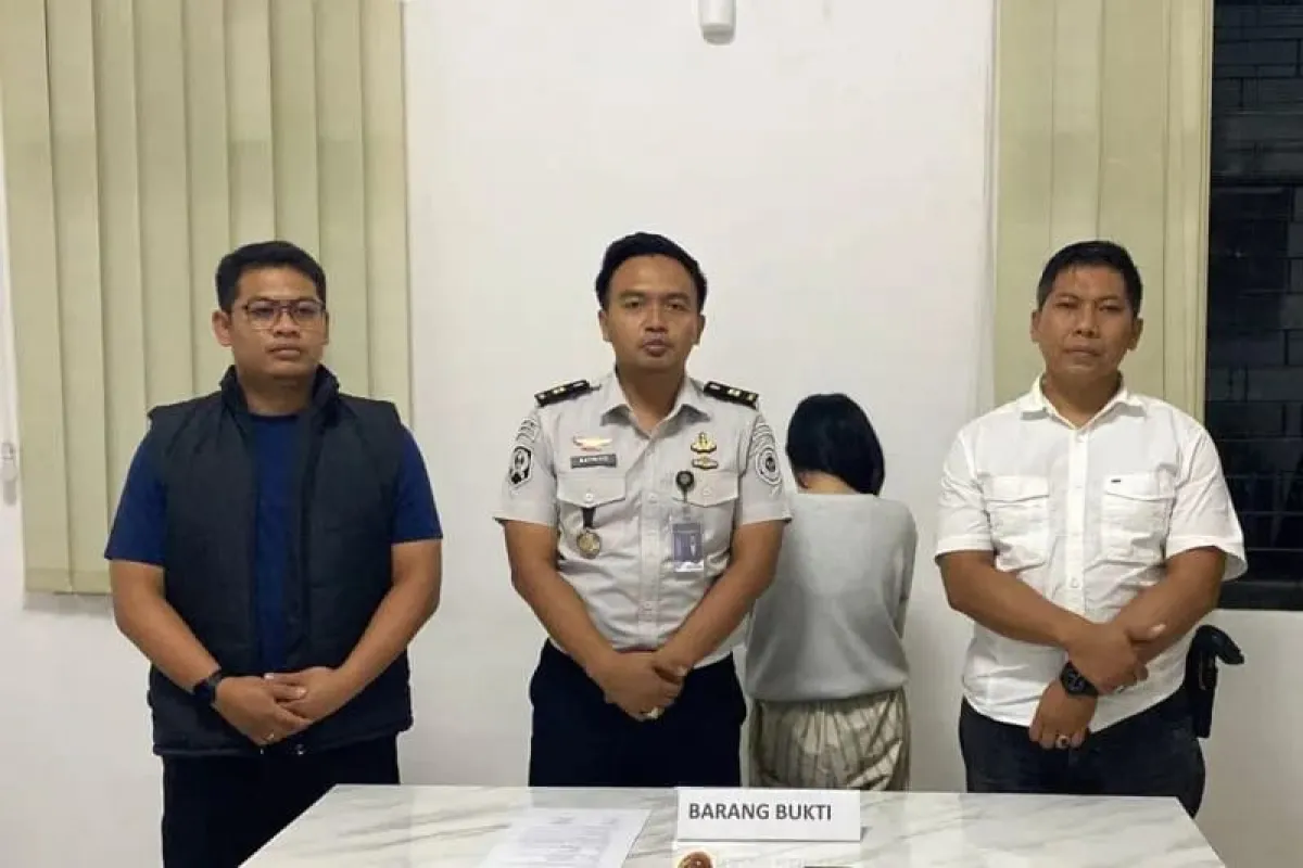 Petugas Lapas Tulungagung gagalkan penyelundupan 54 pil psikotropika