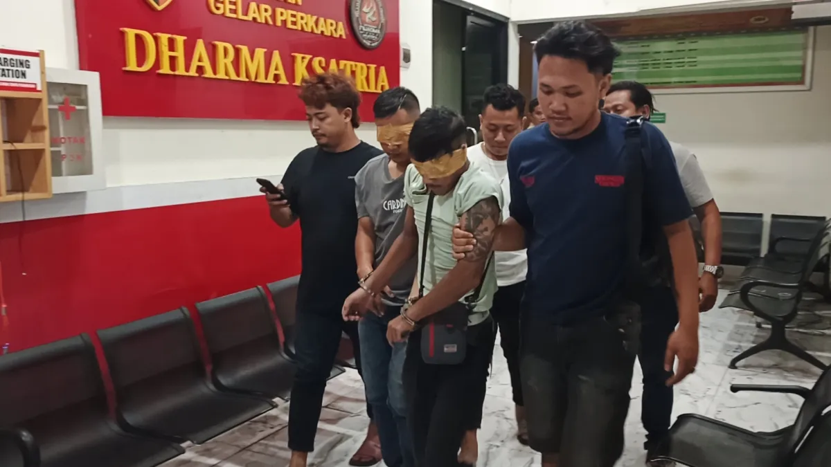 Kurang dari 24 Jam, Dua Terduga Perampok Toko Emas Murni Jember Ditangkap Saat Isi BBM di Banyuwangi