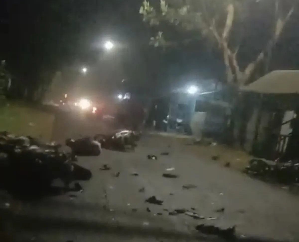 Honda Supra Oleng Tabrak Dua Motor Beat di Kalisat Jember, Pelajar 17 Tahun Tewas