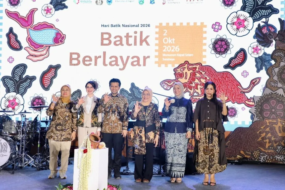 Wagub Emil Ajak Masyarakat Lestarikan Batik, Karya Pengrajin Daerah Diberi Ruang Lebih Besar