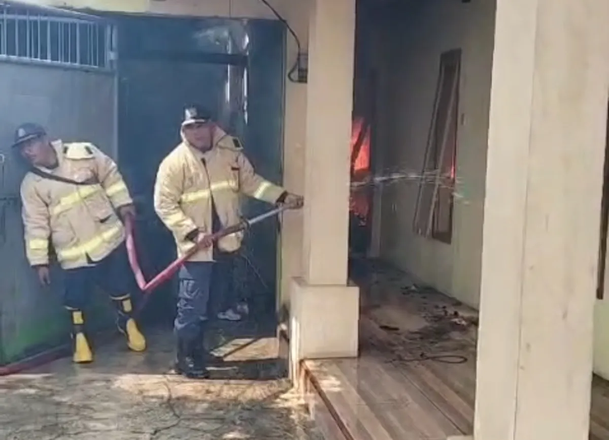 Dua Rumah di Pakusari Jember Terbakar, Kerugian Ditaksir Rp300 Juta
