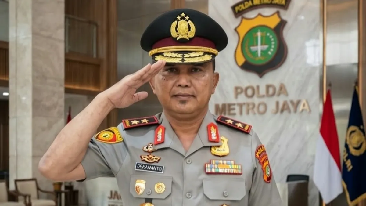 Irjen Dekananto Eko Purwono Gantikan Irjen Nanang Avianto sebagai Kapolda Jatim