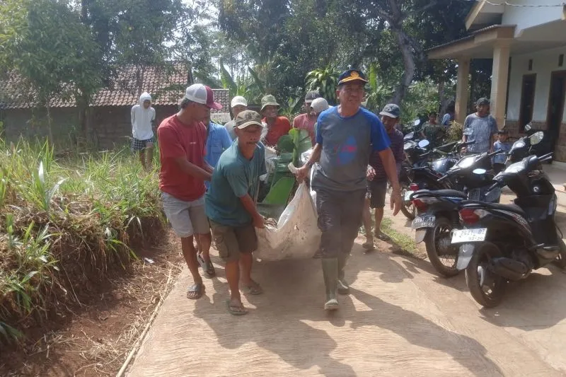 Maksud Hati Bakar Sampah, Api Menyala Bakar Tubuh Warga Probolinggo