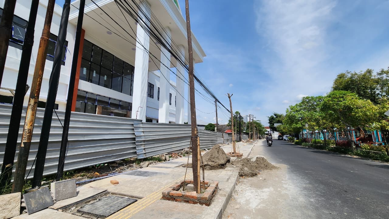 Anggaran Rp50,8 Miliar Terserap, Sejumlah Proyek Trotoar di Bojonegoro Masih Dikebut hingga Awal 2026
