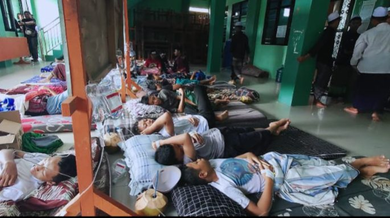 Makan Siang Berujung Petaka: Ratusan Pelajar Mojokerto Keracunan MBG