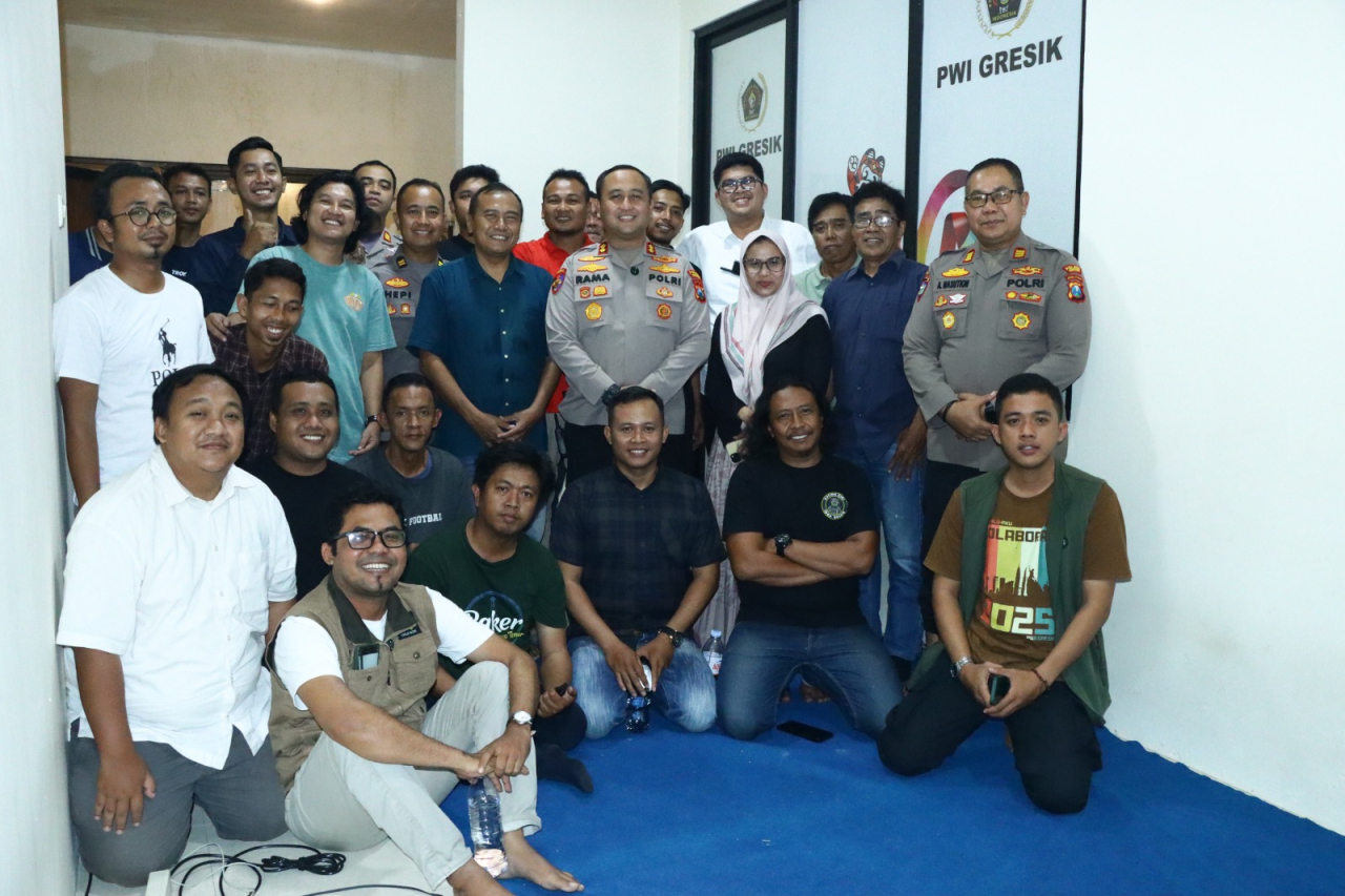 Bangun Komunikasi Terbuka, Kapolres Gresik Jalin Silaturahmi dengan PWI