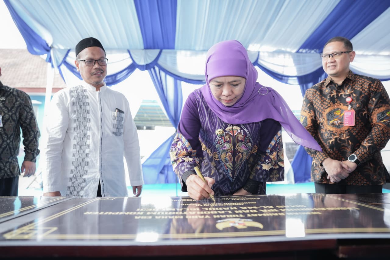 Gubernur Khofifah Resmikan Sarana Fasilitas Penunjang SMAN Taruna Madan