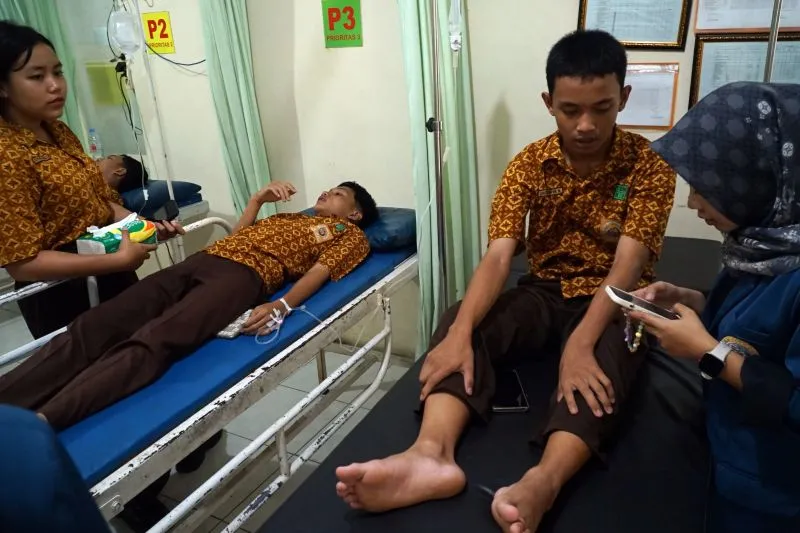 Sejumlah Pelajar SMK Sore Tulungagung Diduga Keracunan Menu MBG