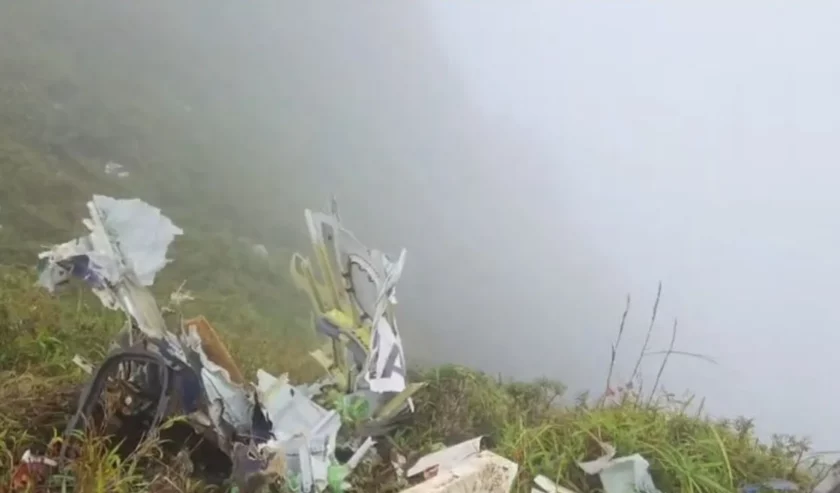 Terungkap! Badan Pesawat ATR yang Hilang Ditemukan di Puncak Gunung Bulusaraung