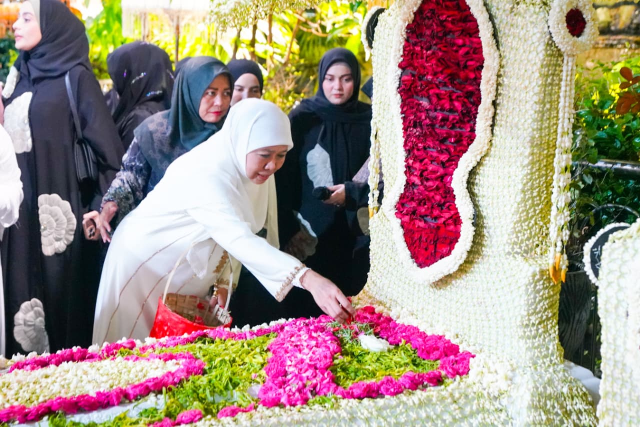 Haul Agung Sunan Ampel ke-549: Khofifah Ajak Jamaah Perkuat Karakter Lewat Moh Limo