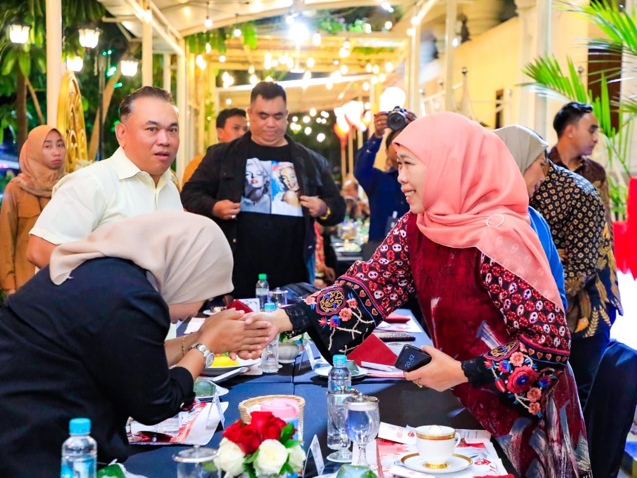 Hangat dan Penuh Kekeluargaan, Gubernur Khofifah Gelar Tasyakuran HPN 2026 Bersama Wartawan di Grahadi
