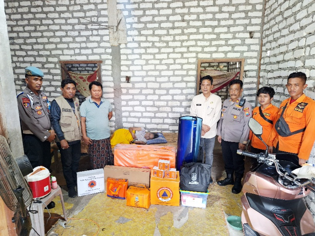 Kurangi Beban, BPBD Sampang Salurkan Bantuan Kemanusiaan