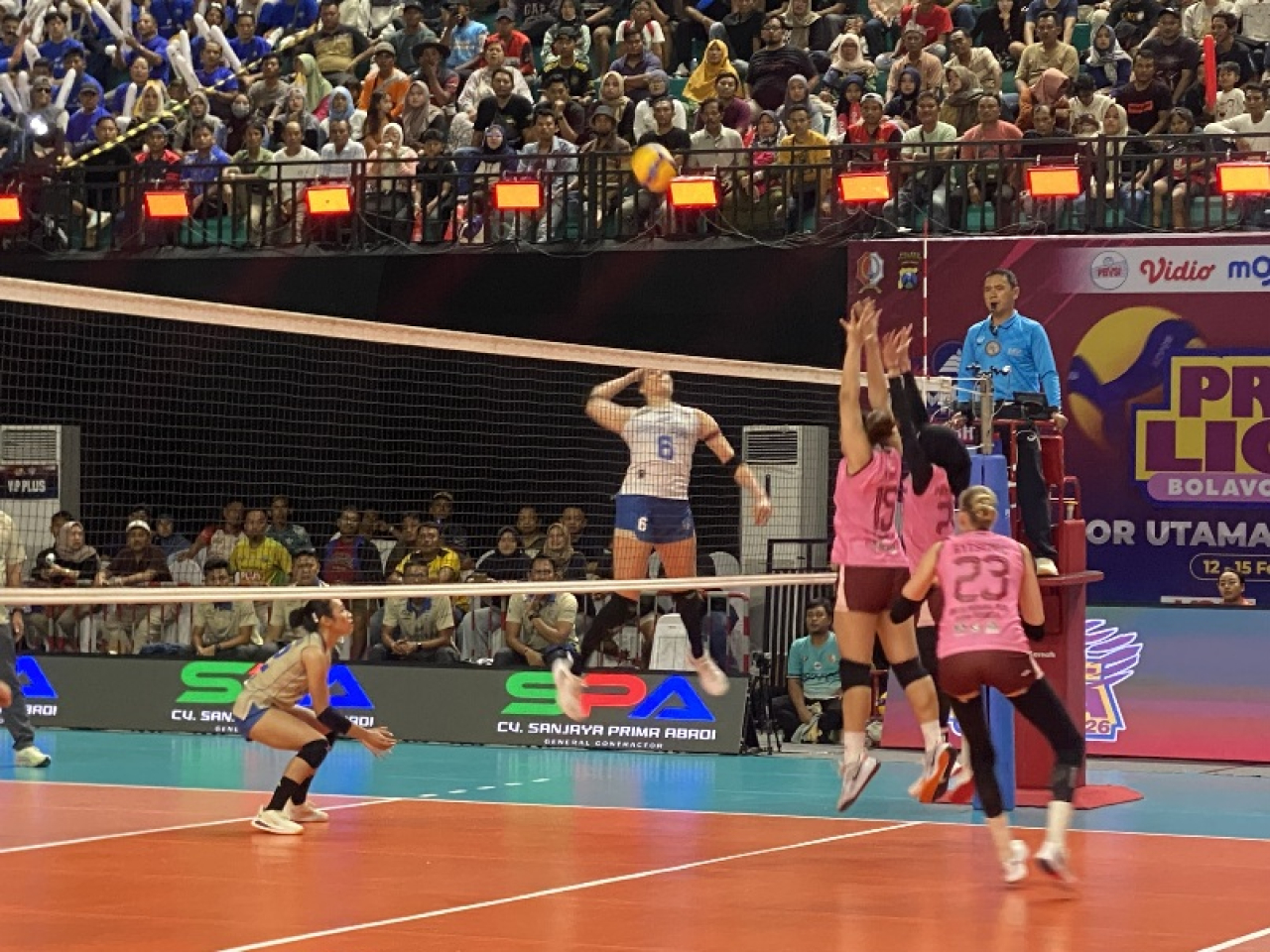 Gresik Phonska Plus Pupuk Indonesia Sikat Bandung BJB Tandamata 3-0 di Proliga 2026