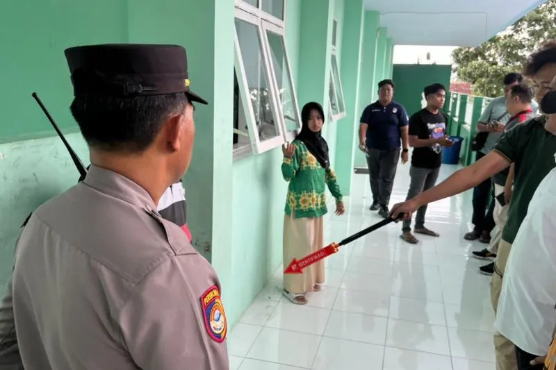 Pelajar Madrasah di Lumajang Tertembak Peluru Nyasar di Bagian Paha