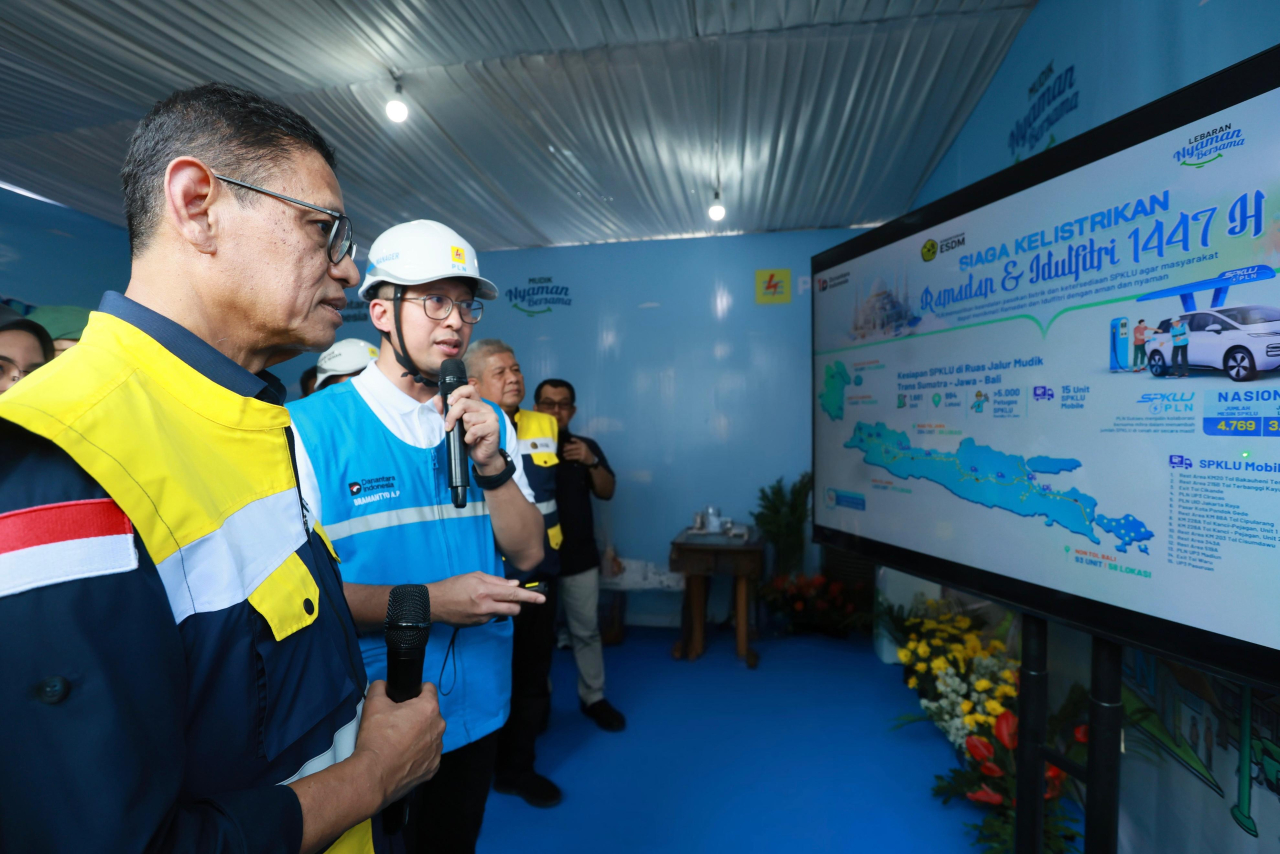 Layani Pemudik EV : Kementerian ESDM dan PLN Pastikan Kesiapan SPKLU di Jalur Utama