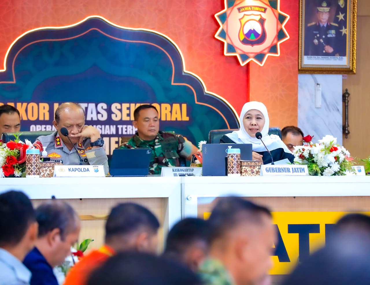 Khofifah Pastikan Transportasi, BBM, dan Layanan Kesehatan Siap Hadapi Arus Mudik Lebaran 2026