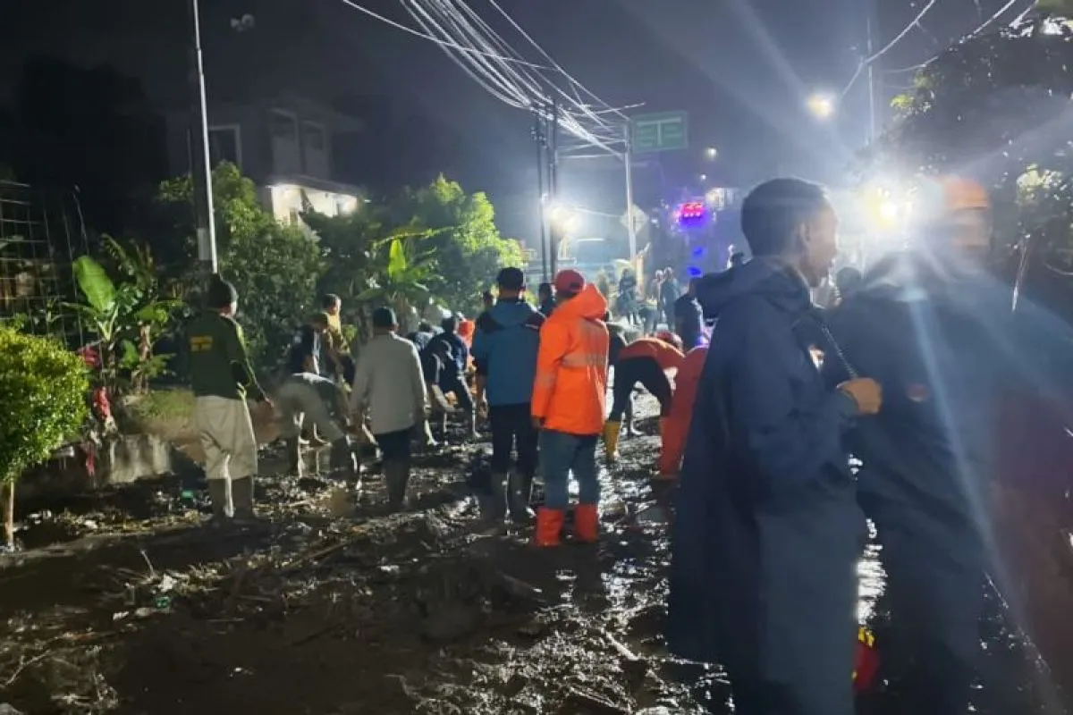 Hujan Deras di Hulu, Kali Krecek Meluap Genangi Kota Batu