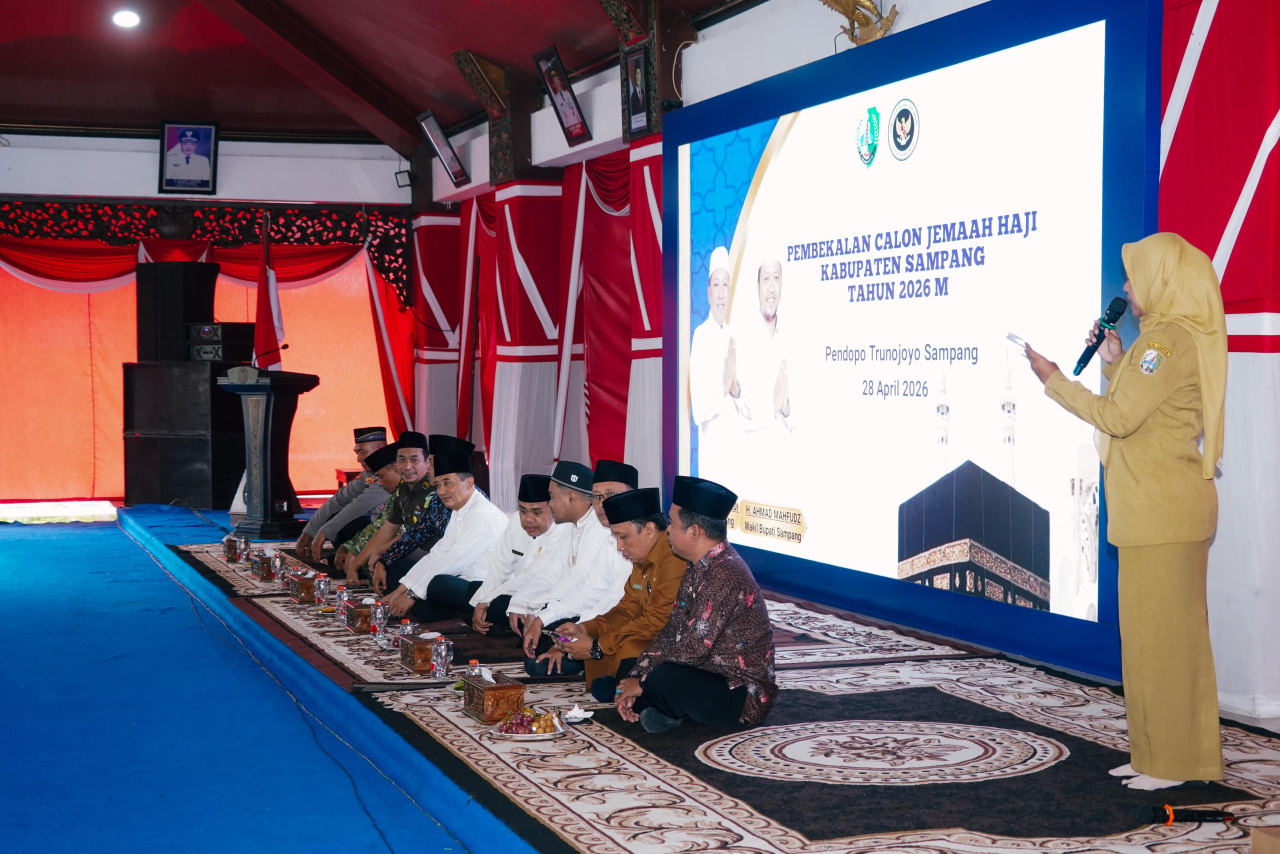 Beri Pembekalan Calon Jamaah Haji, Sekdakab Sampang Ingatkan Jaga Kesehatan dan Nama Baik Bangsa