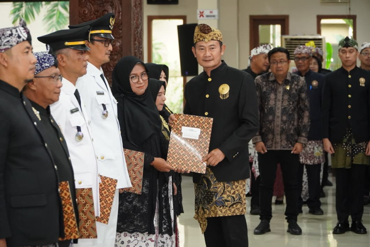 Lantik 34 Pejabat, Bupati Yes Tekankan Fokus pada Tugas dan Peningkatan Pelayanan Publik