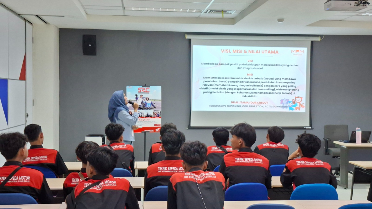 Semangat Hardiknas, MPM Honda Jatim Terima Ribuan Siswa SMK dalam Program Kunjungan Edukatif Industri