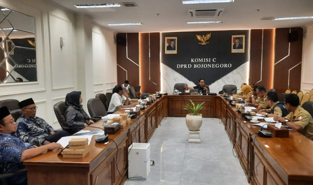 Rapat dengan DPRD, Disdik Bojonegoro Akui Revitalisasi SD-SMP Masih Jadi PR