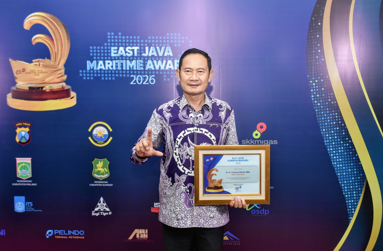 Dorong Produk Perikanan Berkelanjutan, Bupati Lamongan Raih East Java Maritime Awards 2026