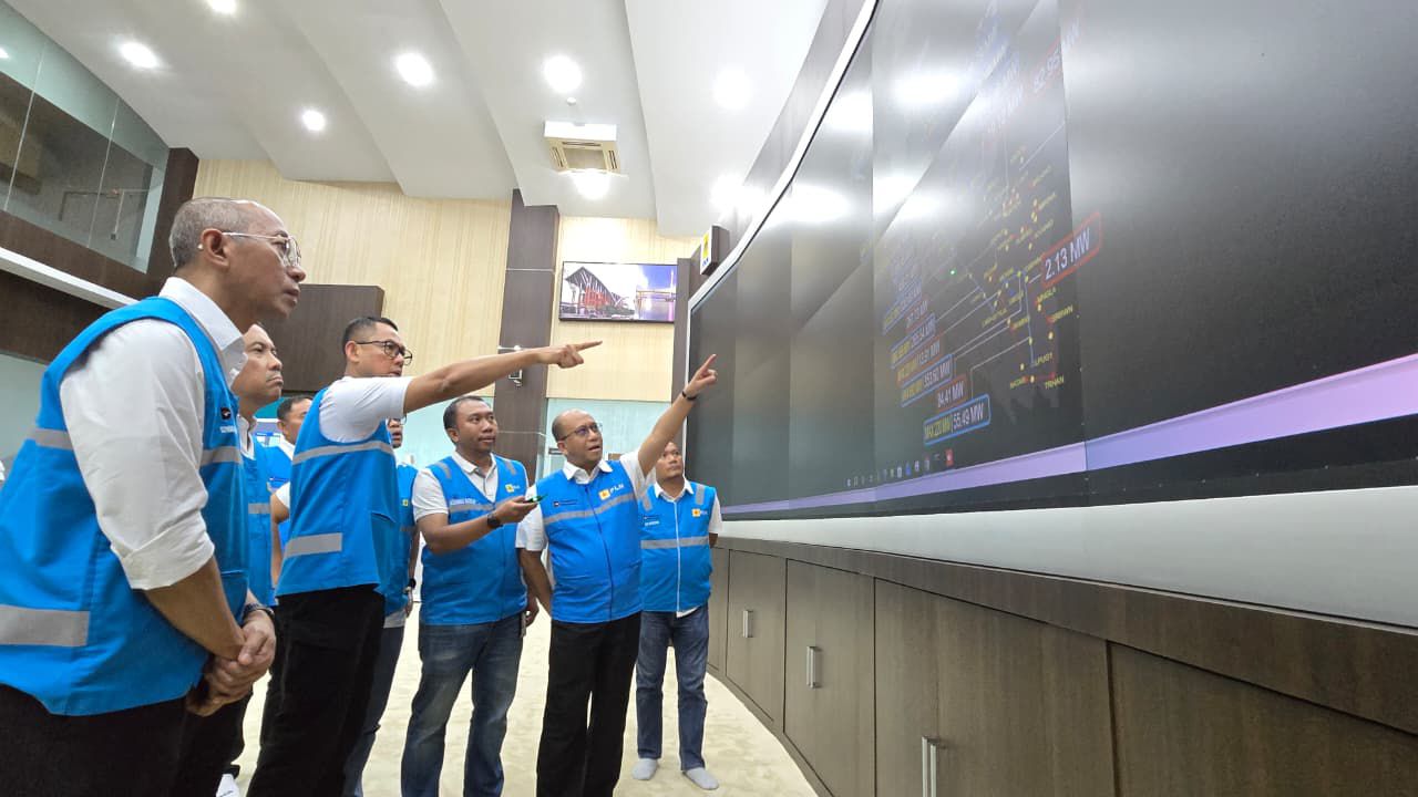 Gerak Cepat! Dirut PLN Pimpin Langsung Percepatan Pemulihan Sistem Kelistrikan Sumatra