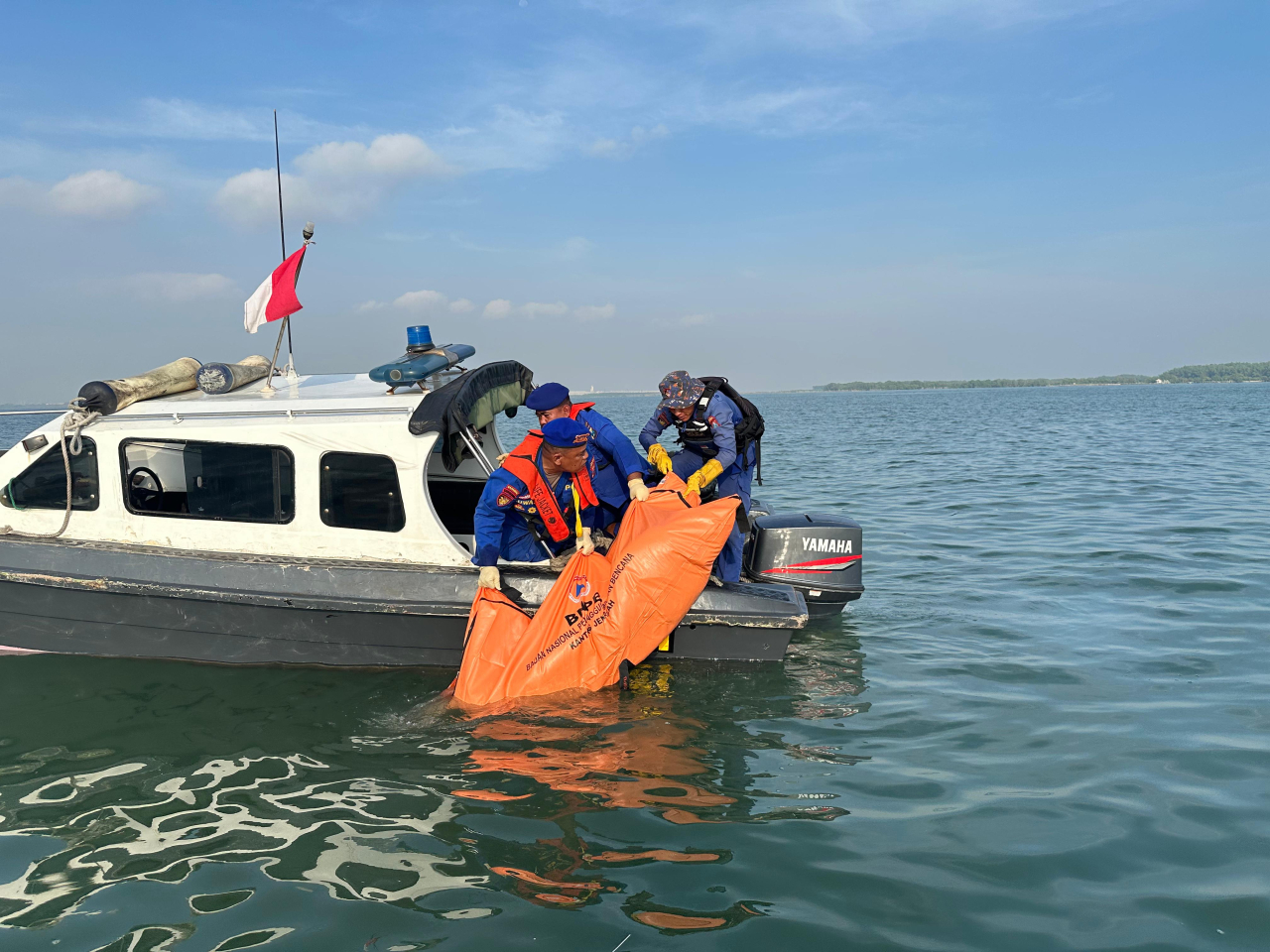 Evakuasi Tuntas, Korban Ketiga Perahu Tenggelam di Perairan Gresik Ditemukan