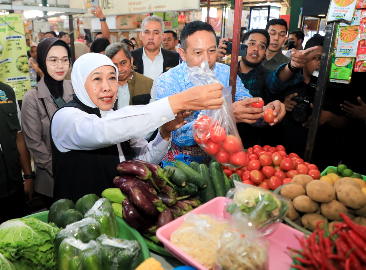 Khofifah Soroti Pasokan SPHP dan Minyakita di Pasar Klojen, Minta Distribusi Segera Diperkuat