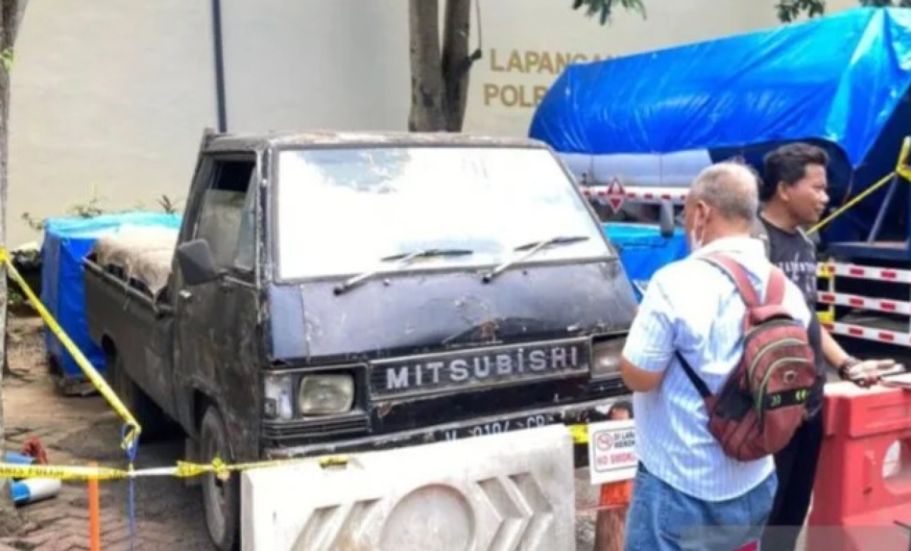 Polres Bangkalan Amankan L300 Angkut 35 Jerigen Pertalite