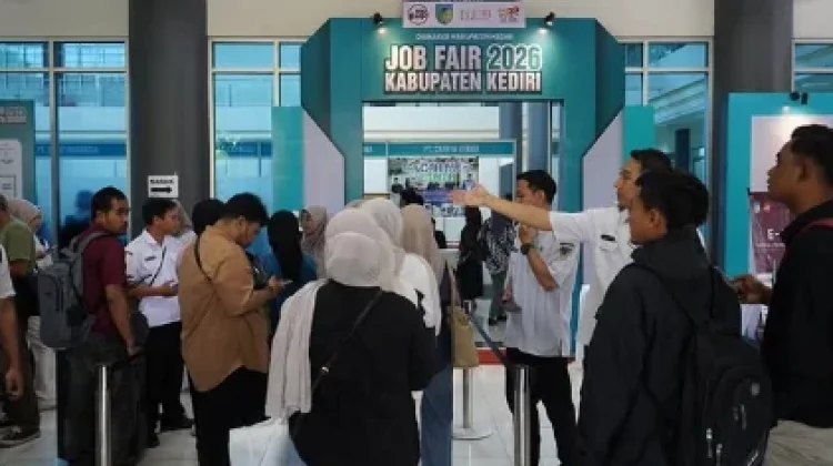 Tekan Angka Pengangguran,  Pemkab Kediri Gelar Job Fair di SLG