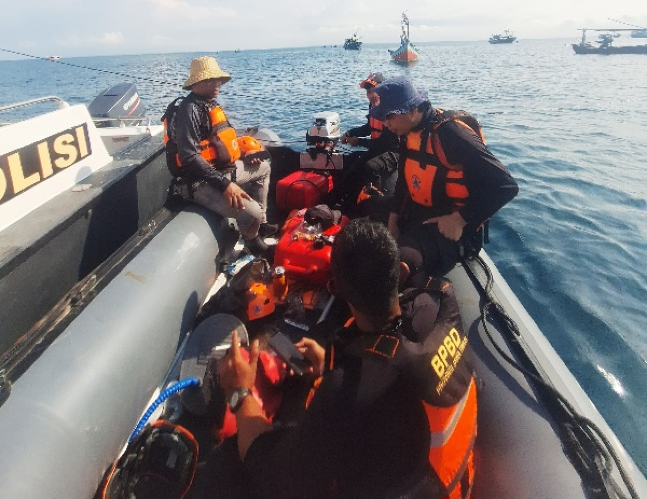 Perahu Hantam Karang, Nelayan Pulau Mandangin Sampang Tenggelam