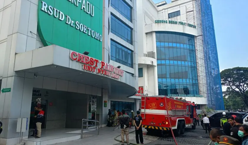Gedung Jantung RSUD Dr. Soetomo Terbakar, Satu Pasien Dilaporkan Meninggal Dunia