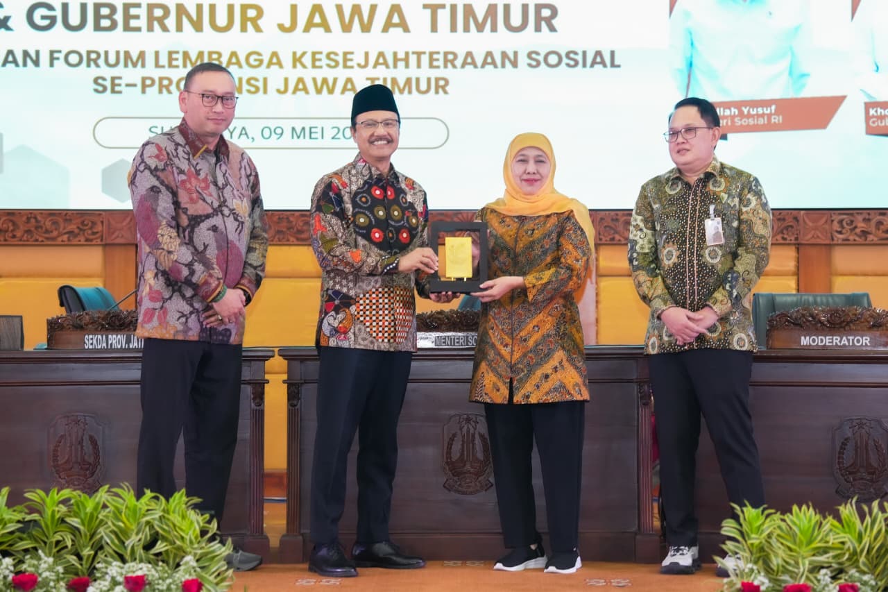 Gubernur Khofifah Bersama Mensos RI Rakor Pendataan dan Sosialisasi Akreditasi Lembaga Kesejahteraan Sosial
