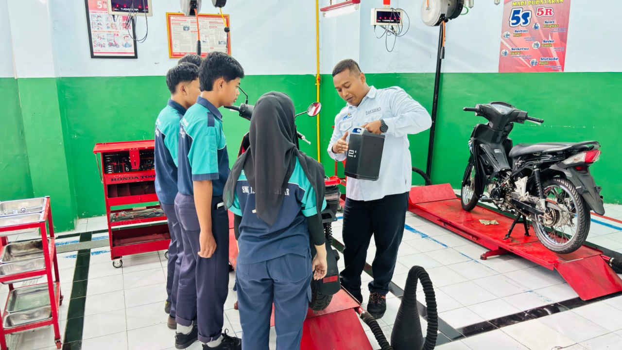 Jejak Prestasi Guru Vokasi Binaan Honda di Jawa Timur